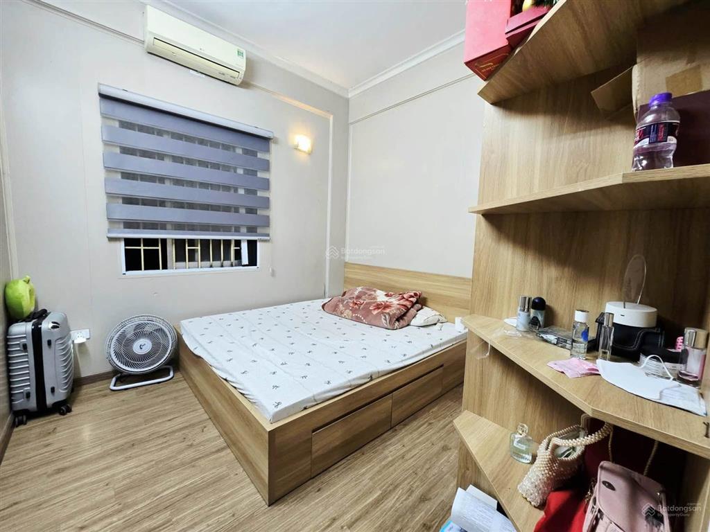 Siêu ngon! chung cư vinhomes d'capitale 119 trần duy hưng căn góc, view hồ 45m2 2pnkk sẵn nt ở ngay