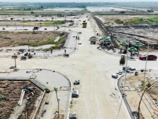 Bán gấp lô góc 154m2 đối diện công viên, đường 20m, sổ sẵn sang tên ngay