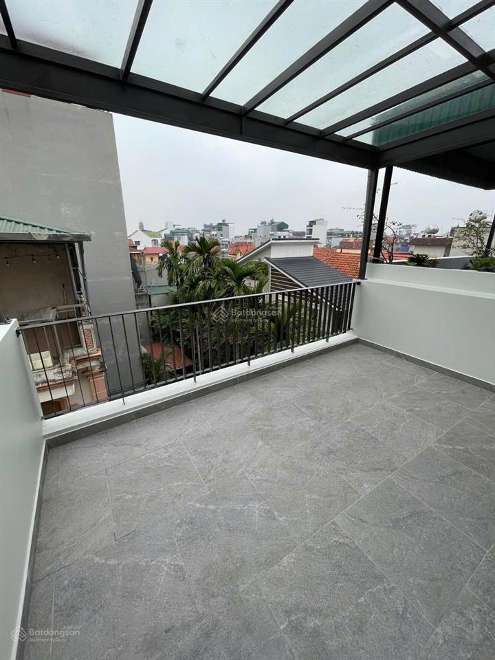 Chính chủ cần gửi bán nhà mới xây 7 tầng 60m2, ngõ thông, có thang máy. giá 16.8 tỷ gần hồ tây