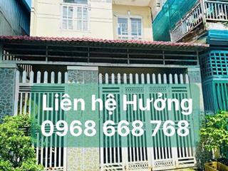 Bán nhà hóc môn sát q12 81 m2 ( 5.6 x14)  2tầng  hẻm hxh  chỉ 4,83tỷ.