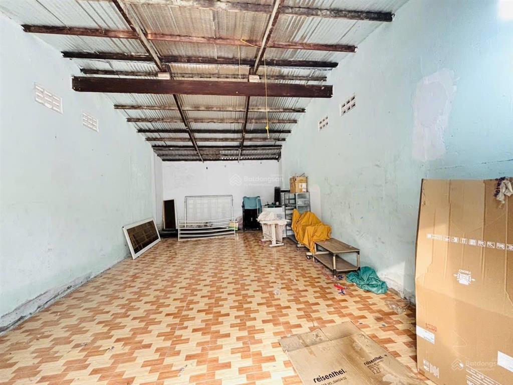 Bán nhà thị trấn hóc môn  283m2  cấp 4  hxt  chỉ 7,89 tỷ