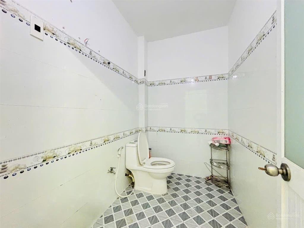 Bán nhà thị trấn hóc môn  283m2  cấp 4  hxt  chỉ 7,89 tỷ