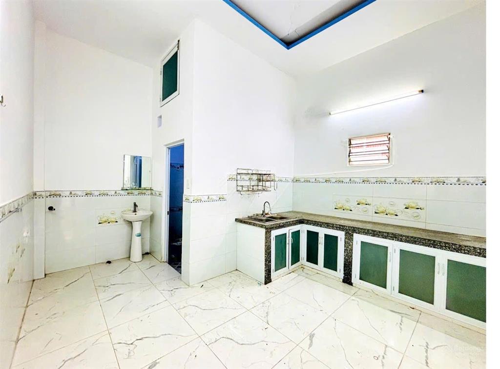 Bán nhà thị trấn hóc môn  283m2  cấp 4  hxt  chỉ 7,89 tỷ