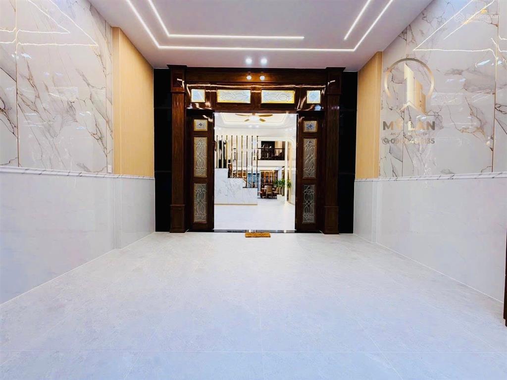 Nhà đẹp 2 mặt hẻm full nội thất cao cấp ở ngay dương thị mười q12