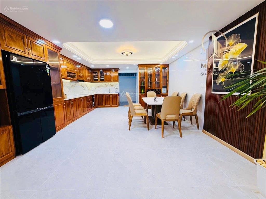 Nhà đẹp 2 mặt hẻm full nội thất cao cấp ở ngay dương thị mười q12