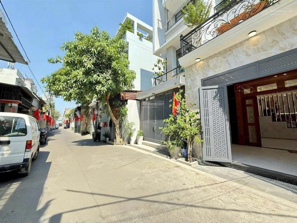 Nhà đẹp 2 mặt hẻm full nội thất cao cấp ở ngay dương thị mười q12