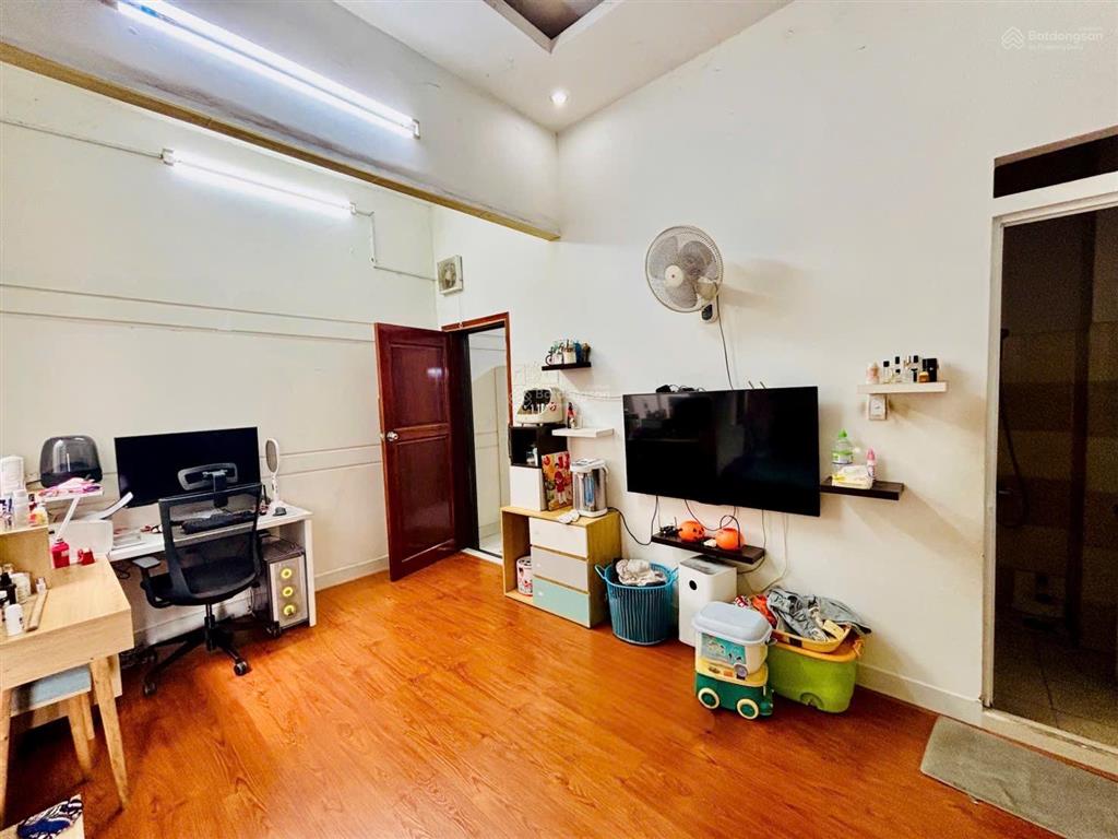 Nhà gồm 2 căn ngang 10mxuân thới đông hóc môn, 174m2  đường 7m, khu phân lô  giá 6.68 tỷ (tl)