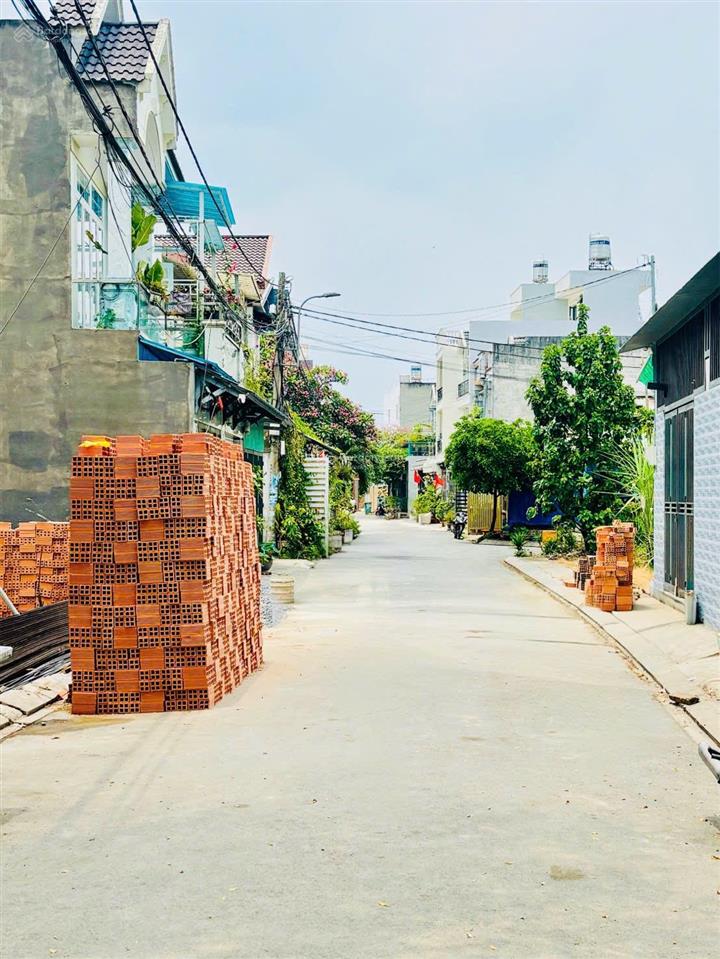 Nhà gồm 2 căn ngang 10mxuân thới đông hóc môn, 174m2  đường 7m, khu phân lô  giá 6.68 tỷ (tl)