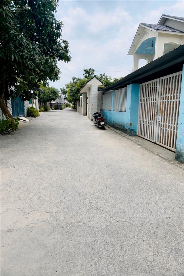 Đất đẹp 136m2 ngang 9m tân xuân hóc môn, ô tô tới đất chỉ 4.3 tỷ.( thương lương)