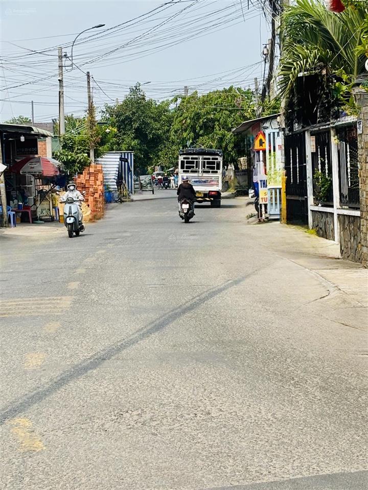 Đất đẹp 136m2 ngang 9m tân xuân hóc môn, ô tô tới đất chỉ 4.3 tỷ.( thương lương)