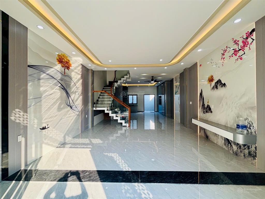 Nhà mới 102m2  4 tầng  khu phân lô đồng bộ ngay bà điểm, hóc môn giá chào 6,96 tỷ( tl)