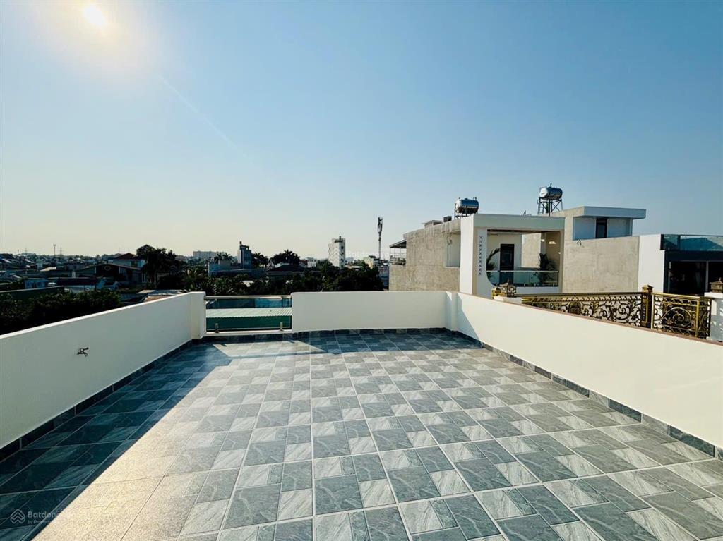 Nhà mới 102m2  4 tầng  khu phân lô đồng bộ ngay bà điểm, hóc môn giá chào 6,96 tỷ( tl)