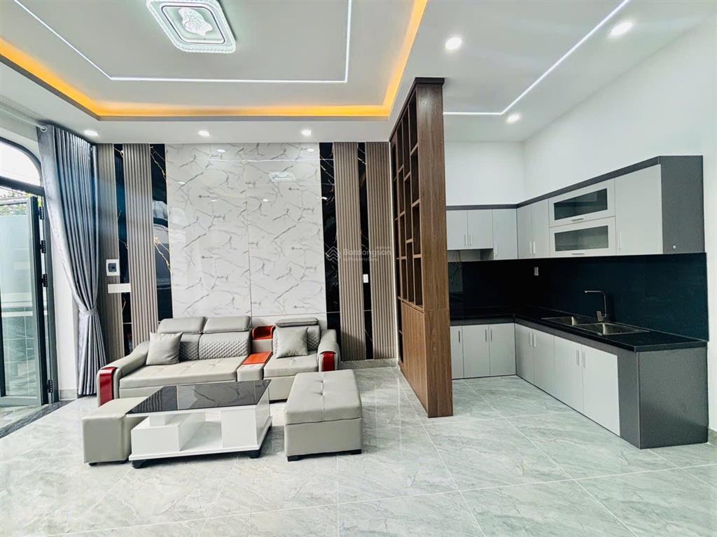 Bán nhà xuân thới đông, hóc môn  65m2 ( 5 x13)  2tầng  hxh  chỉ 5,15 tỷ.( thương lượng)