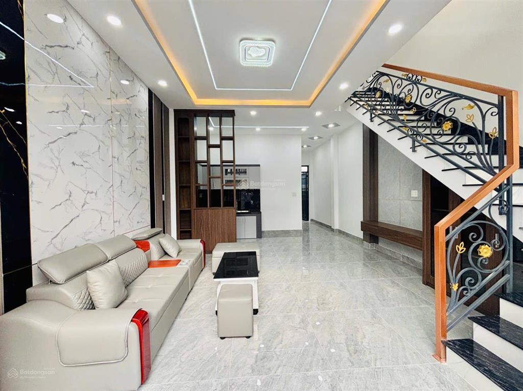 Bán nhà xuân thới đông, hóc môn  65m2 ( 5 x13)  2tầng  hxh  chỉ 5,15 tỷ.( thương lượng)