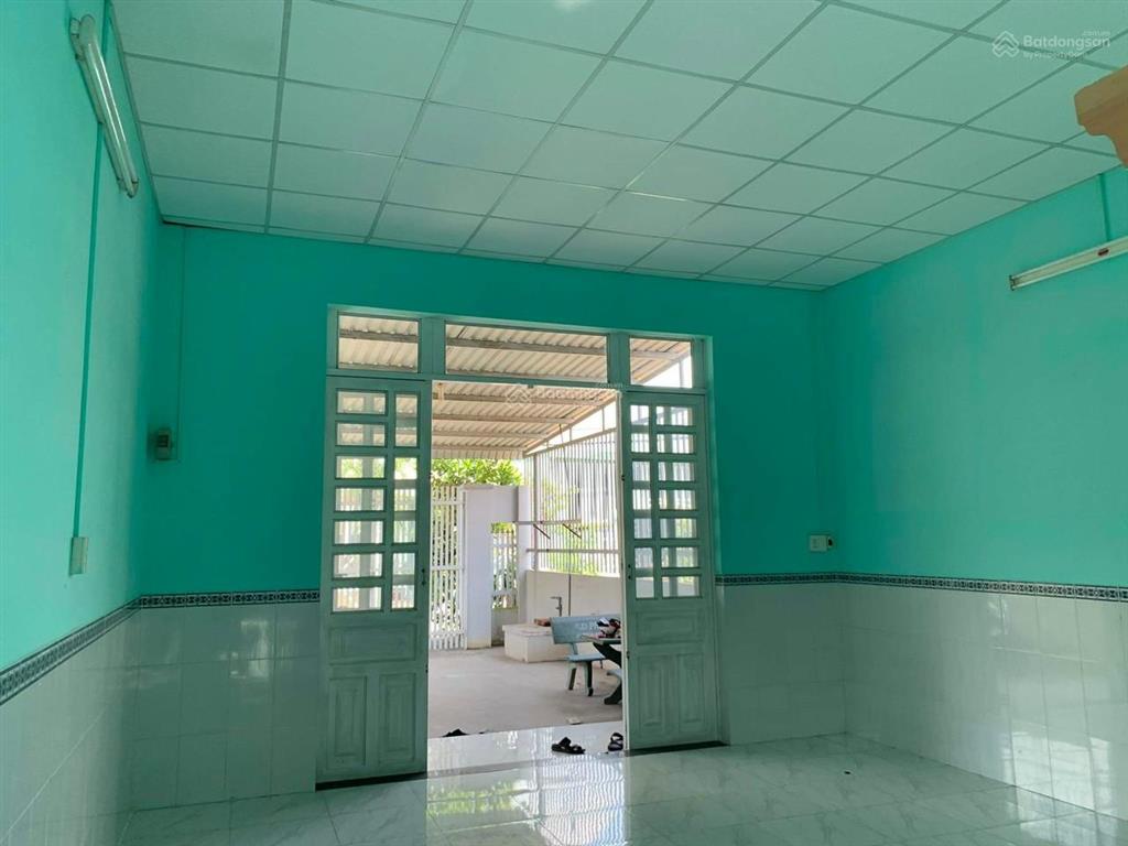 Bệnh viện mới củ chi, nhà 6x31=185m2, 2 phòng ngủ, sổ riêng, đường ô tô