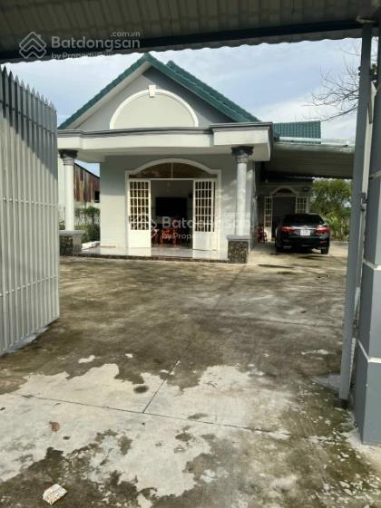 Nhà rộng, chợ trảng bàng, 230m2, sổ riêng, đường lớn 12m, thông thoáng, giá 870tr