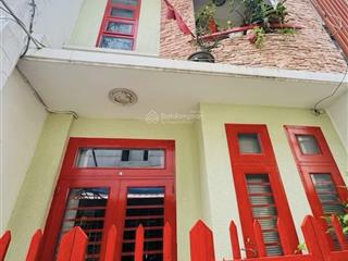 Hẻm ô tô! huỳnh văn bánh, p13,pn cách vài mét thông ra trường sa. 4x13,1m vuông vức4 tầng kiên cố.