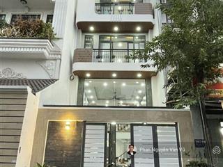 Đại hạ giá! hẻm ô tô khu nguyễn đình chiểu,p3,q3.(4x10m)vuông5 tầng.phù hợp ở.chỉ 8,5 tỷ.097857870