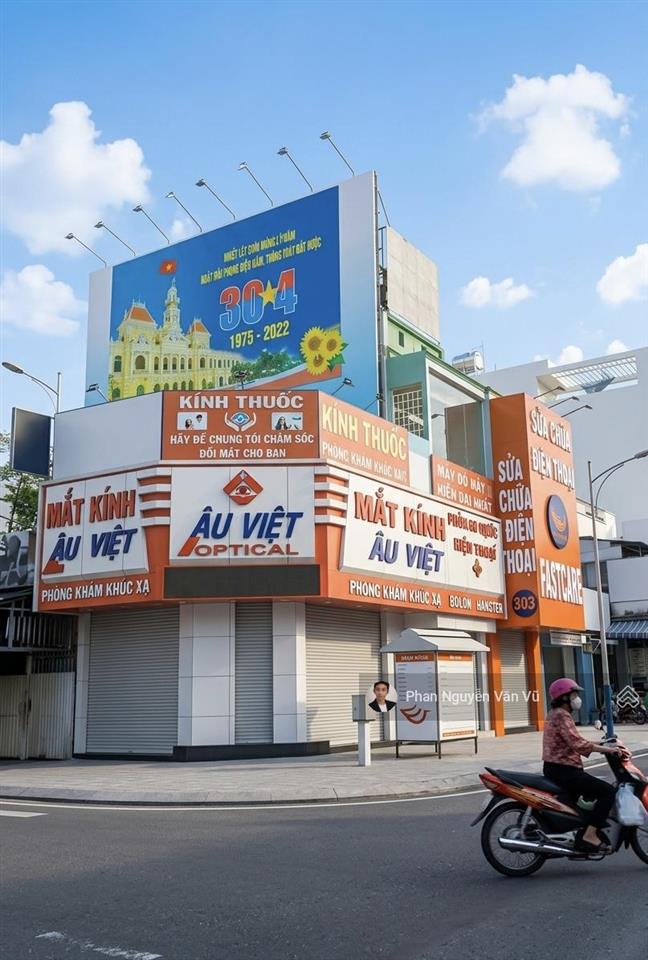 Căn số 1! góc 2 mt hẻm xe hơi võ thị sáu,q3. (5,3x12,4m)vuôngdtcn 63,7m2 . phù hợp ở. chỉ 17,8 tỷ.