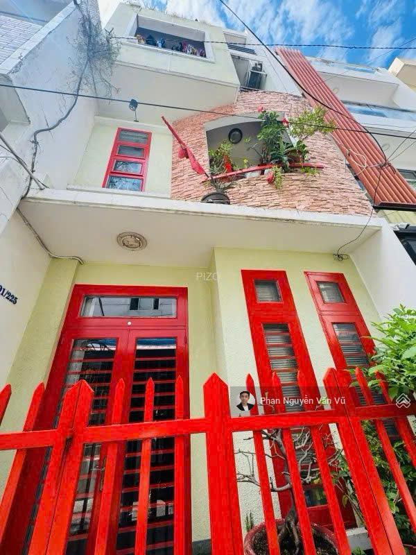 Quá hiếm! hẻm 4m5 huỳnh văn bánh, quận 1. (4x13m)  3 tầng + sân thượng. phù hợp ở. chỉ 9,2 tỷ.
