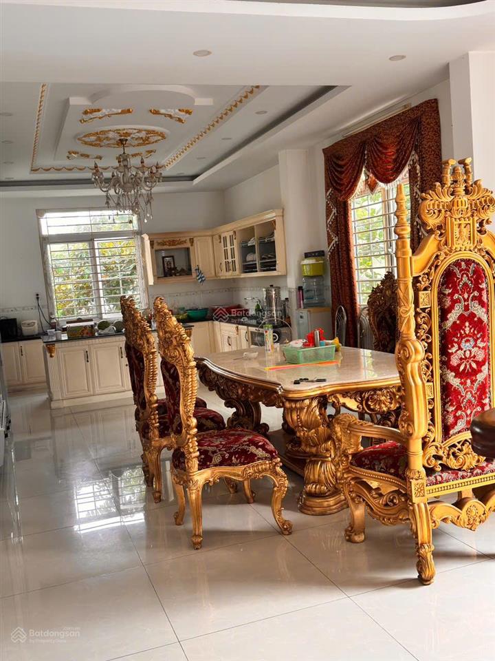 Siêu biệt thự sân vườn, diện tích 1234m2, đầy đủ công năng, hoàn thiện cao cấp