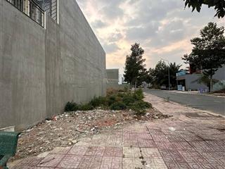 Con trai cần vốn đầu tư làm ăn nên bán gấp miếng đất