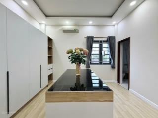 Bán nhà thành thái quận 10, 80m2 5 tầng hẻm rộng 24m cách mặt đường 20m