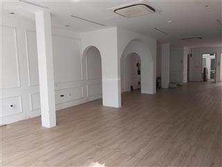 Cho thuê nhà mặt phố triệu việt vương dt 65m² x 3 tầng, mt 5 m, vỉa hè rộng