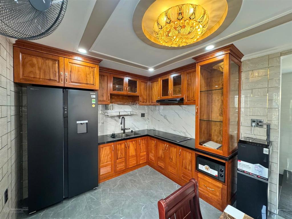 Hxh cầm bá thước p7 khu phan xích long 5 tầng  (5,15x9,8m) full nội thất cao cấp ở ngay 0984 518 ***