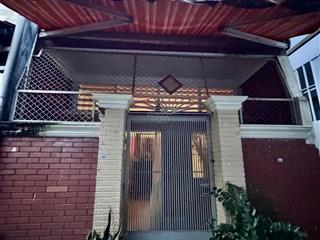 Hxh phố ẩm thực vạn kiếp bt 9,6 tỷ 3 tầng 65m2 tiện xây mới làm chdv(4,15x15,7)  ngay 0984 518 ***