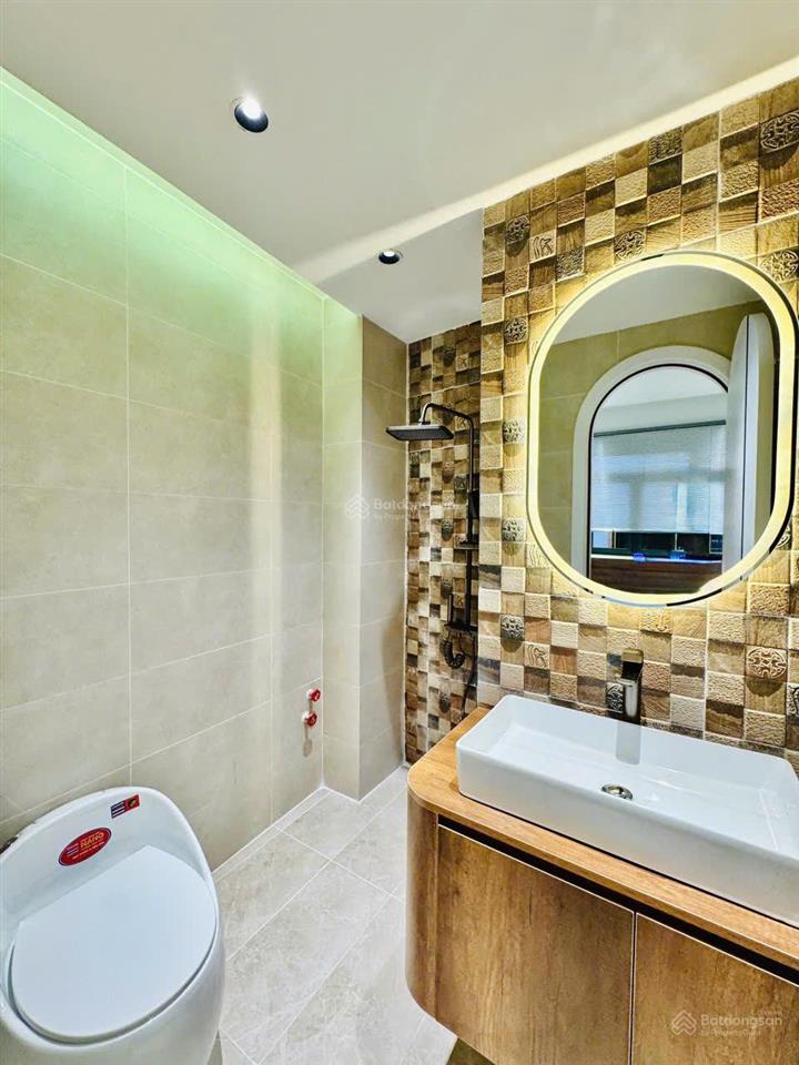 Ngang 6m hxh thích quảng đức phú nhuận 7,25 tỷ (6x6) 4 tầng nt cao cấp xách vali ở ngay 0984 518 ***