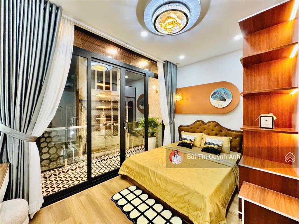 Nhà ngon nở hậu giá tốt 10,8 tỷtl hẻm 270 phan đình phùng  (4,3x11m) 4 tầng 52m2 ở ngay 0984 518 ***