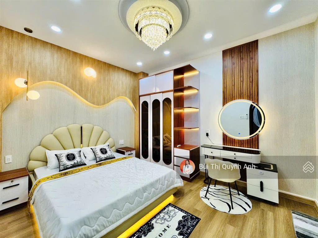 Nhà ngon nở hậu giá tốt 10,8 tỷtl hẻm 270 phan đình phùng  (4,3x11m) 4 tầng 52m2 ở ngay 0984 518 ***