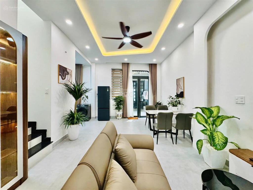 Ngang 7,35m khu phan xích long, phú nhuận 6,25 tỷ full nội thất xách vali vô ở ngay 0984 518 ***
