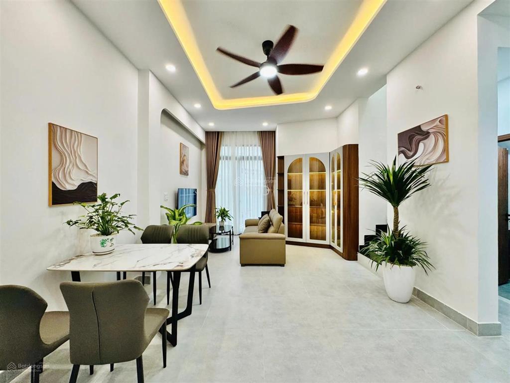 Ngang 7,35m khu phan xích long, phú nhuận 6,25 tỷ full nội thất xách vali vô ở ngay 0984 518 ***