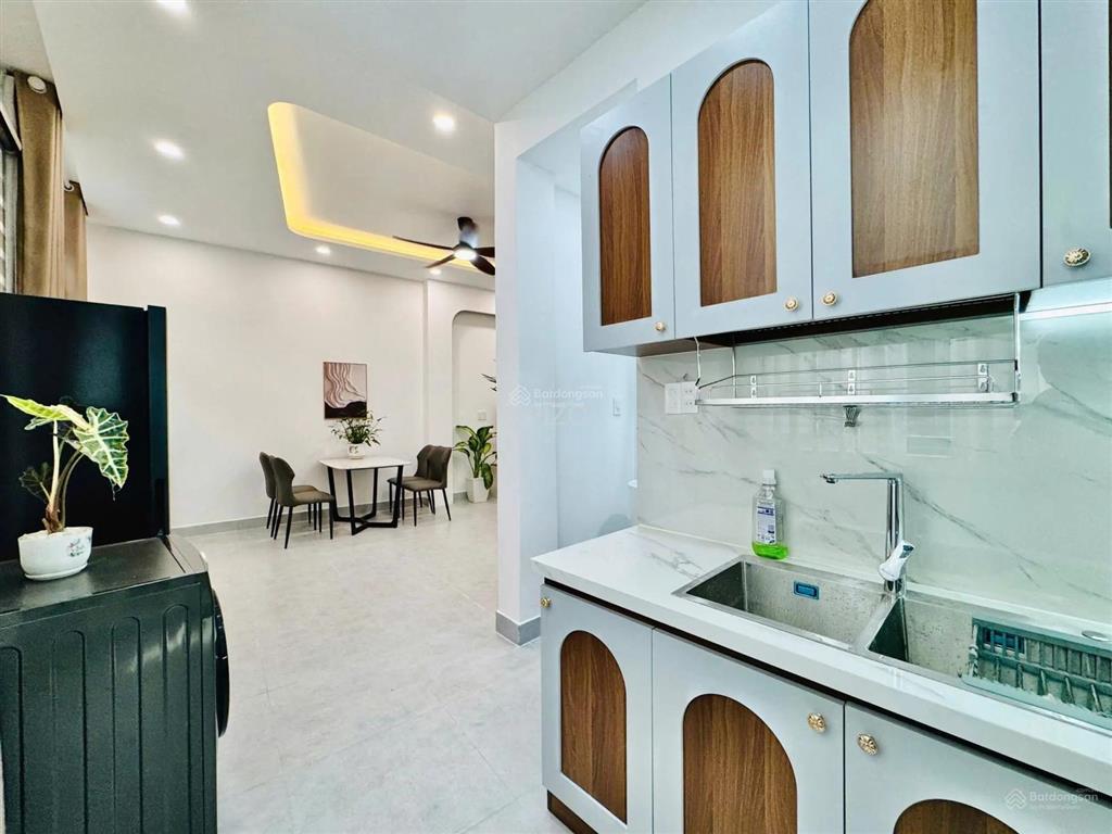 Ngang 7,35m khu phan xích long, phú nhuận 6,25 tỷ full nội thất xách vali vô ở ngay 0984 518 ***