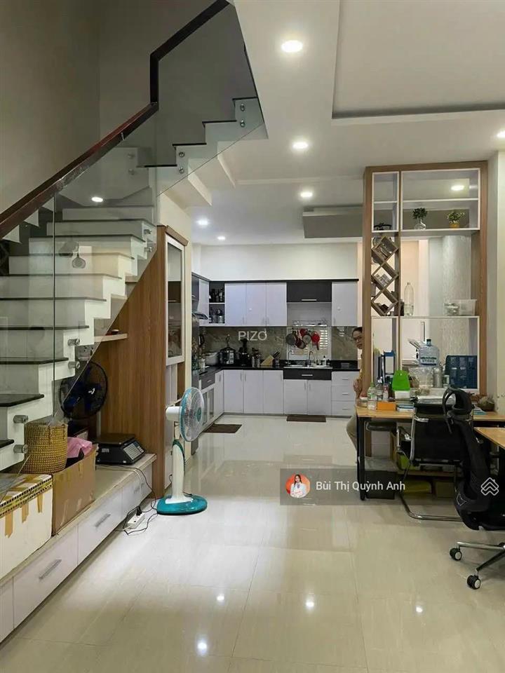 Chỉ 9,8tỷ ngay ngã tư phú nhuận 4tầng 58,3m²  (4,5x13) 4pn 5wc hợp ở, cho thuê chdv 0984 518 ***