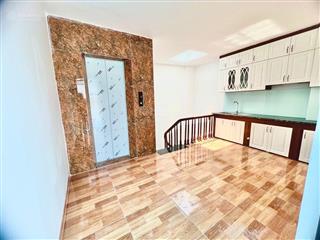 Cực phẩm trung tâm phường lĩnh nam  oto đỗ cửa vào nhà, nhà mới keng, thang máy