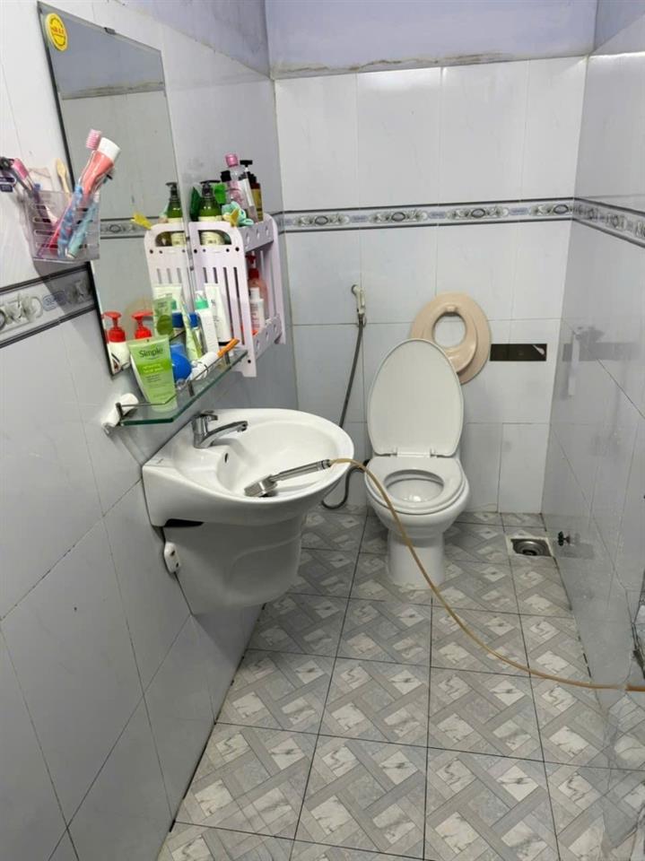 Bán nhà đường Tân Hoà 2, Phường Hiệp Phú, Q9, Thủ Đức, TP HCM.. DT  75m2, 3 tầng,  4PN,