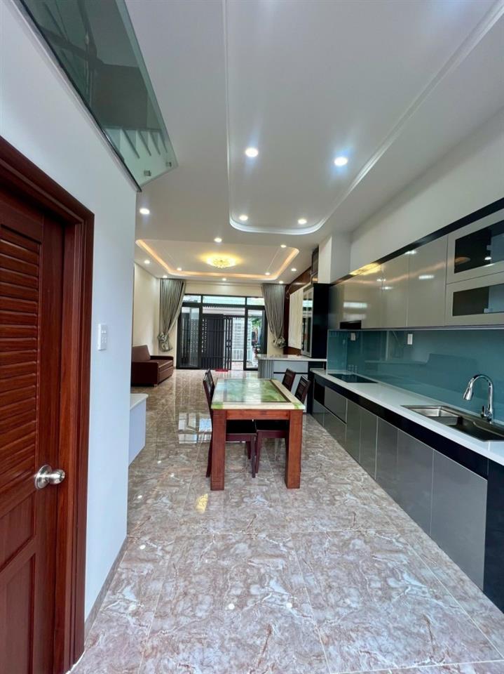 Bán nhà đường số 160, Tăng Nhơn Phú A, Q9, Thủ Đức, TP HCM. DT 75m2, 3 tầng, SH. Giá  6.7