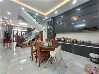 Bán nhà mặt phố đường số 13, Long Bình, Thủ Đức, TP HCM. DT 105m2, 4 tầng. Giá 7,5 tỷ