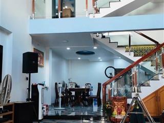 Bán nhà 4 tầng Đường Số 7, Linh Trung, Thủ Đức, TP HCM. DT 94m2. Giá 10.25 tỷ.
