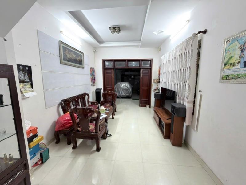 Bán nhà 105m2 đường Số 8, Linh Trung, Thủ Đức, TP HCM, 3 tầng, SHR. Giá 10,35 tỷ.