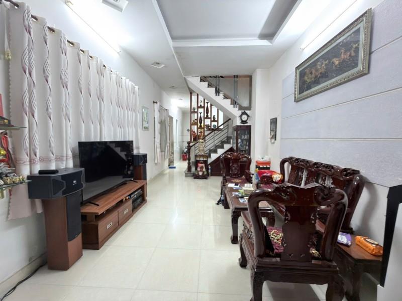 Bán nhà 105m2 đường Số 8, Linh Trung, Thủ Đức, TP HCM, 3 tầng, SHR. Giá 10,35 tỷ.