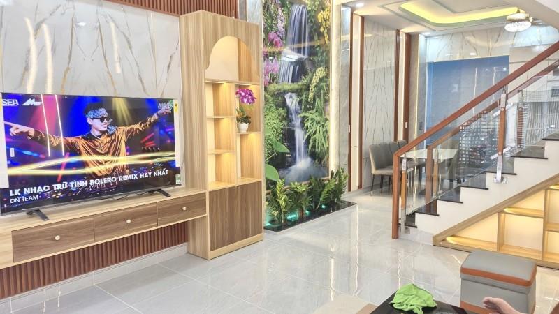 Bán nhà đường ĐT 43, Bình Chiểu, Thủ Đức, TP HCM. DT 52m2, 4 tầng, 4PN, sổ hồng riêng,