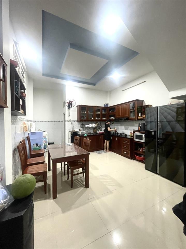 Bán nhà 3 tầng, 75m2 đường số 4, Hiệp Bình Phước, Thủ Đức, TP HCM, sổ hồng riêng, giá