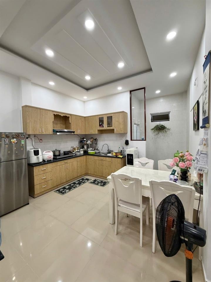 Bán nhà 3 tầng Quốc Lộ 13, Hiệp Bình Phước, Thủ Đức, 56m2, 3PN, Sổ hồng riêng, giá 7,45 