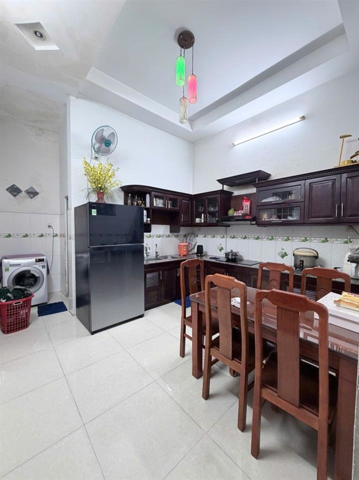 Bán nhà đường số 8, Linh Trung, Thủ Đức, TP HCM. DT105m2, 3 tầng, SHR. Giá 10.4 tỷ