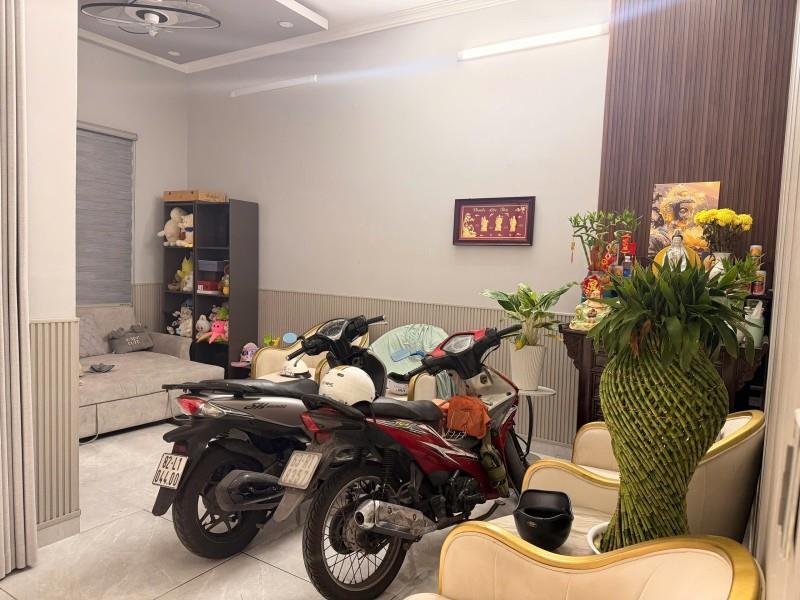 Bán nhà đường số 44, Phước Long A, Quận 9, Thủ Đức, TP HCM. DT 90m2 một tầng, giá 5,98 