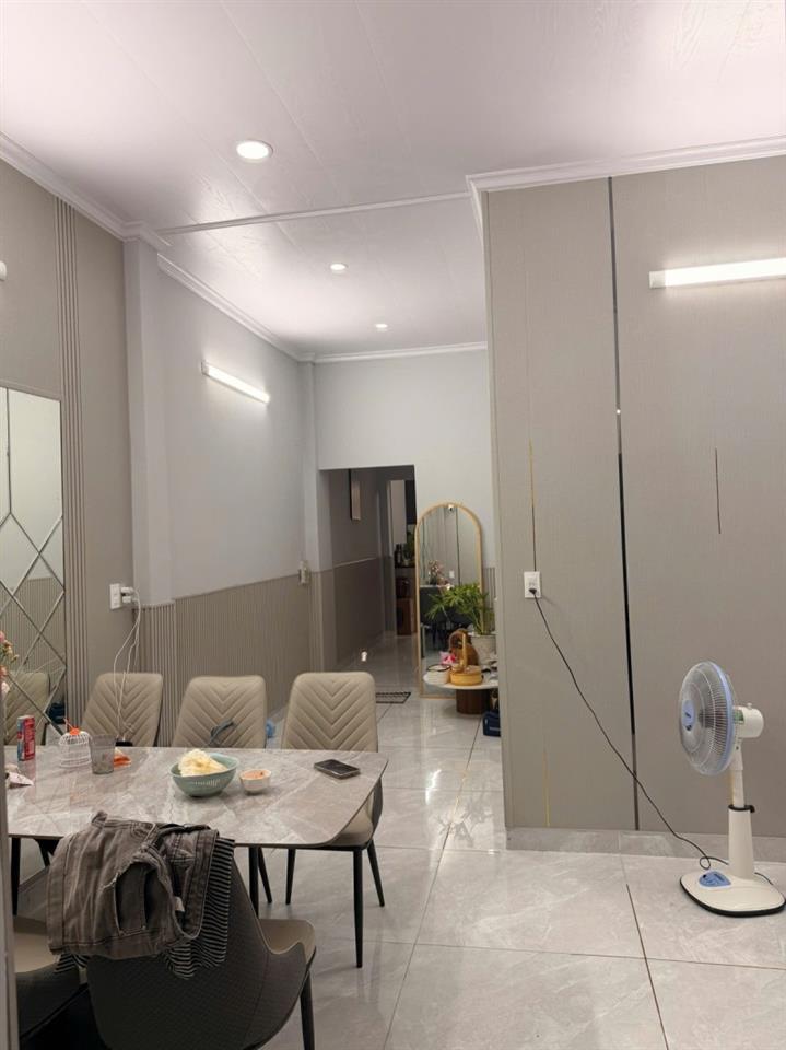 Bán nhà đường số 44, Phước Long A, Quận 9, Thủ Đức, TP HCM. DT 90m2 một tầng, giá 5,98 